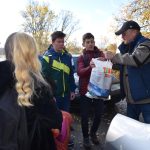 Děti z Bechyně se zapojily do šíření laskavosti. Přivezly dárky zvířatům z táborského útulku