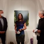 Rodačka ze Strakonic vystavuje sklo a malbu v plánské Galerii Fara