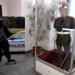 Výstava na radnici v Českých Budějovicích připomíná historii policie