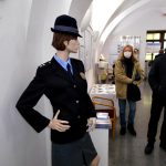 Výstava na radnici v Českých Budějovicích připomíná historii policie