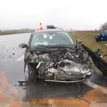 Při střetu dvou aut se zranili tři lidé, škoda přesáhla čtvrt milionu korun
