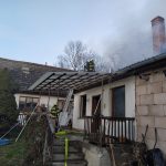 V Nemějicích na Písecku se požár dílny přenesl i na obytný dům