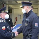 Ocenění za záchranu matky a dítěte dostalo sedm studentů a dva policisté