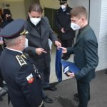 Ocenění za záchranu matky a dítěte dostalo sedm studentů a dva policisté