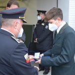 Ocenění za záchranu matky a dítěte dostalo sedm studentů a dva policisté