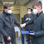 Ocenění za záchranu matky a dítěte dostalo sedm studentů a dva policisté
