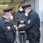 Ocenění za záchranu matky a dítěte dostalo sedm studentů a dva policisté