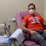 Na táborské Poliklinice Světlogorská darovali ve čtvrtek krev také fotbalisté ze Soběslavi