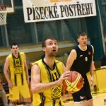 Ve šlágru kola mladí Sršni favoritu zdatně sekundovali a zvedali diváky ze sedadel