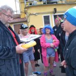 Otužilci na Nový rok plavali v Otavě, podmínky ale příliš zimní nebyly