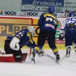 Táborští hokejisté dál vládnou druholigovému jihu, tentokrát je však Králové náležitě potrápili