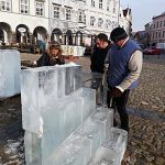 Jindřichohradecké náměstí Míru ozdobí anděl z ledu