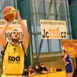 Vyrovnaný duel prohráli Sršni až ve čtvrtém dějství