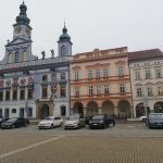 Už na jaře přestane být budějovické náměstí obrovskou kruhovou křižovatkou. Město tu omezí dopravu i parkování