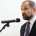 Škola uctila památku obětí holocaustu. Deska nese jména popravených a zabitých