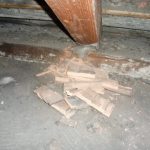 Vichřice poškodila střechu na věži kostela CČSH v Táboře a na farním domě