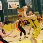 Jičínská družinka vzdorovala Sršňům jenom do poloviny druhé čtvrtiny