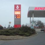 Benzín a nafta prudce zdražují, firmám začíná chybět materiál
