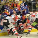 VIDEO: Pardubice poprvé padly! Vyprodaná Budvar aréna tleskala první výhře Motoru v play off
