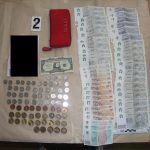 Leguán vozil drogy. Používal upravené auto, falešnou lékárničku, trezor ve slovníku. Policie dealera zadržela