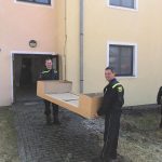 Hasiči přivezli nábytek pro ukrajinské uprchlíky