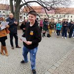 Na začátku byla plastová lahev, na konci dvoumetrová socha. Na 3D tiskárně ji tiskli školáci z Dačicka