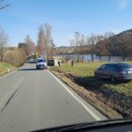 AKTUALIZOVÁNO: Na petrovické silnici u Milevska leží autobus na boku