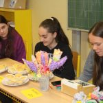 V chyšecké škole přivítali jaro a ukrajinské spolužačky