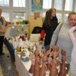V chyšecké škole přivítali jaro a ukrajinské spolužačky