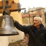 VIDEO: Takhle se vrátily zvony do kostela na Podsrpu
