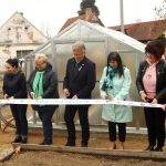 Zelenina neroste v marketech. Školka v Čepřovicích má vlastní skleník