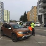 Policisté předvedli dětem práci v terénu, do které je i zapojili