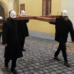 Zvuk zvonů v Třeboni nahradilo hrkání