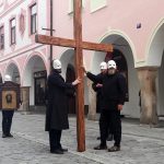 Zvuk zvonů v Třeboni nahradilo hrkání