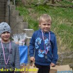 Velikonoční běh navštívili hvězdní běžci z celého kraje. Broušené vázy za vítězství odvezli Vaš a Šindelářová do Budějovic