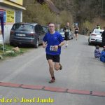 Velikonoční běh navštívili hvězdní běžci z celého kraje. Broušené vázy za vítězství odvezli Vaš a Šindelářová do Budějovic