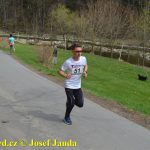 Velikonoční běh navštívili hvězdní běžci z celého kraje. Broušené vázy za vítězství odvezli Vaš a Šindelářová do Budějovic