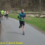 Velikonoční běh navštívili hvězdní běžci z celého kraje. Broušené vázy za vítězství odvezli Vaš a Šindelářová do Budějovic