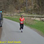 Velikonoční běh navštívili hvězdní běžci z celého kraje. Broušené vázy za vítězství odvezli Vaš a Šindelářová do Budějovic