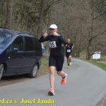 Velikonoční běh navštívili hvězdní běžci z celého kraje. Broušené vázy za vítězství odvezli Vaš a Šindelářová do Budějovic