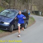 Velikonoční běh navštívili hvězdní běžci z celého kraje. Broušené vázy za vítězství odvezli Vaš a Šindelářová do Budějovic