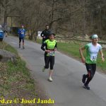Velikonoční běh navštívili hvězdní běžci z celého kraje. Broušené vázy za vítězství odvezli Vaš a Šindelářová do Budějovic