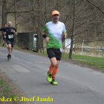 Velikonoční běh navštívili hvězdní běžci z celého kraje. Broušené vázy za vítězství odvezli Vaš a Šindelářová do Budějovic