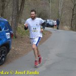 Velikonoční běh navštívili hvězdní běžci z celého kraje. Broušené vázy za vítězství odvezli Vaš a Šindelářová do Budějovic