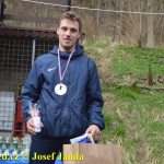 Velikonoční běh navštívili hvězdní běžci z celého kraje. Broušené vázy za vítězství odvezli Vaš a Šindelářová do Budějovic