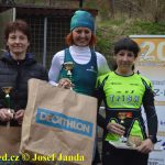 Velikonoční běh navštívili hvězdní běžci z celého kraje. Broušené vázy za vítězství odvezli Vaš a Šindelářová do Budějovic