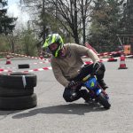 Mini motorky závodily u Podolského mostu