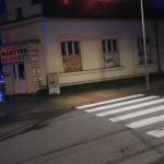 VIDEO: Požár vyhnal z ubytovny 24 lidí, krov se při zásahu hasičů zřítil