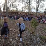 VIDEO: Čarodějnický rej přilákal do Panské zahrady stovky lidí