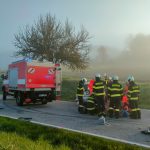 K nehodě u Chvalšin letěl i vrtulník, zraněni byli dva lidé